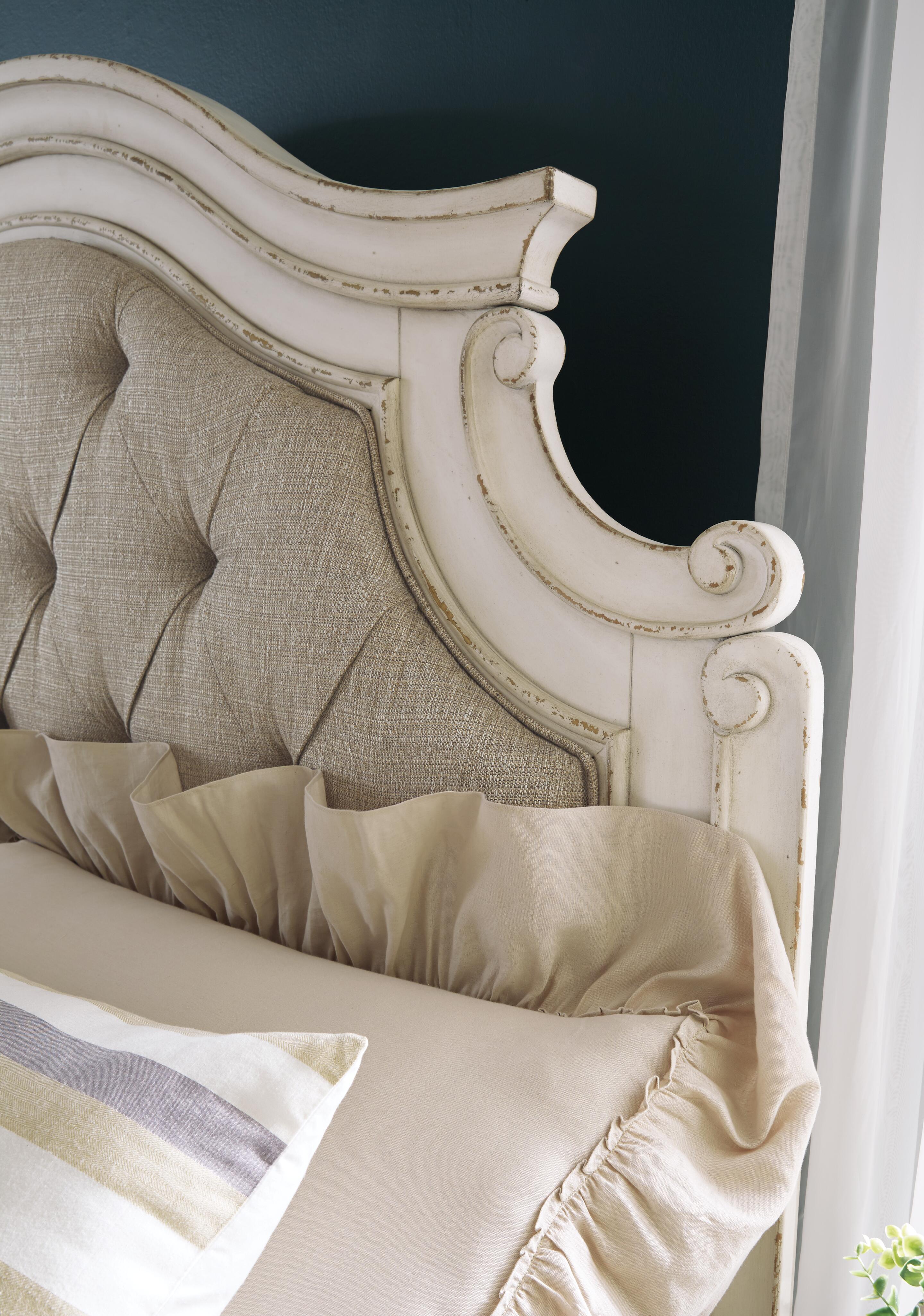 Realyn Bedroom Set - Image 5
