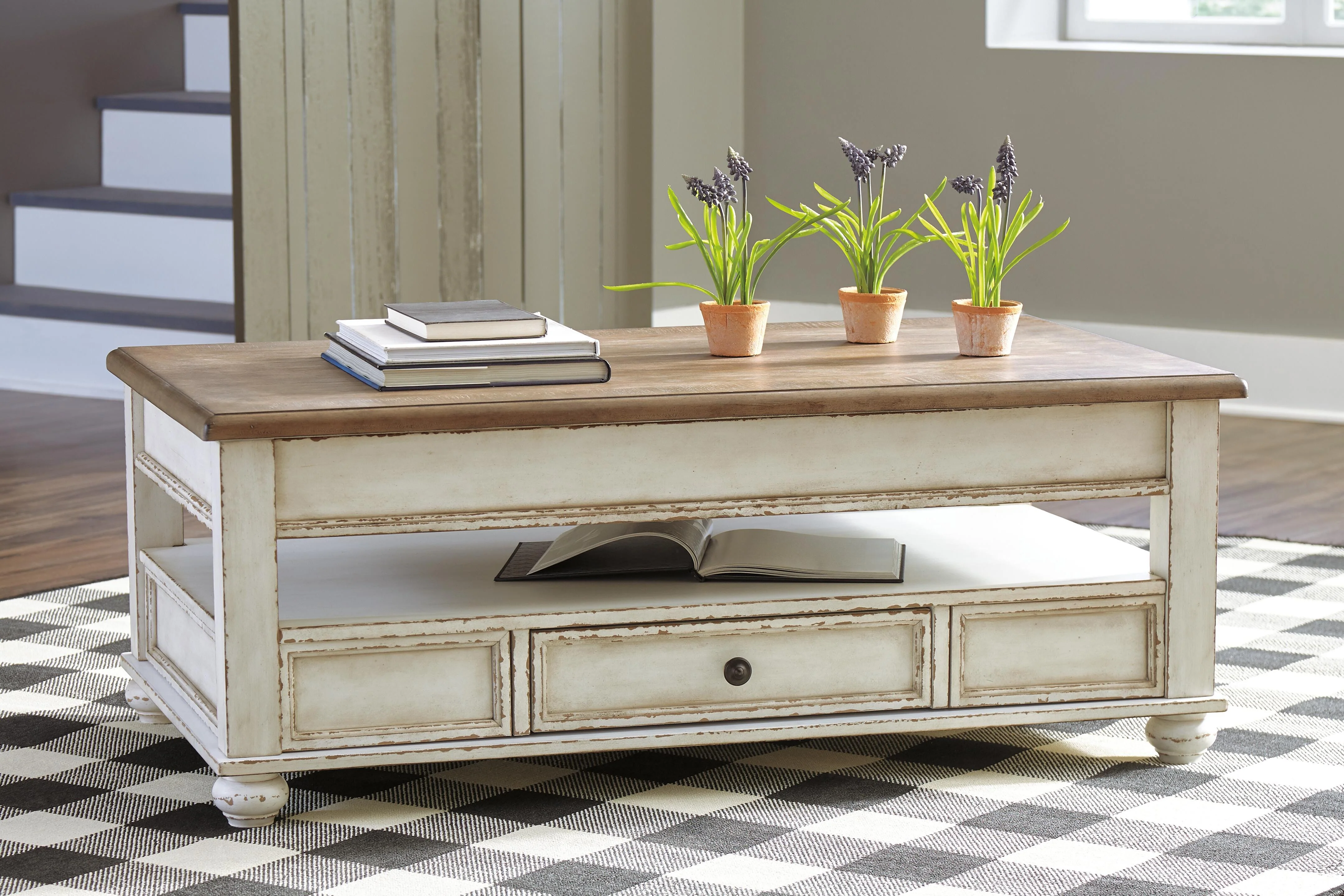 Realyn Occasional Table Set - Image 4