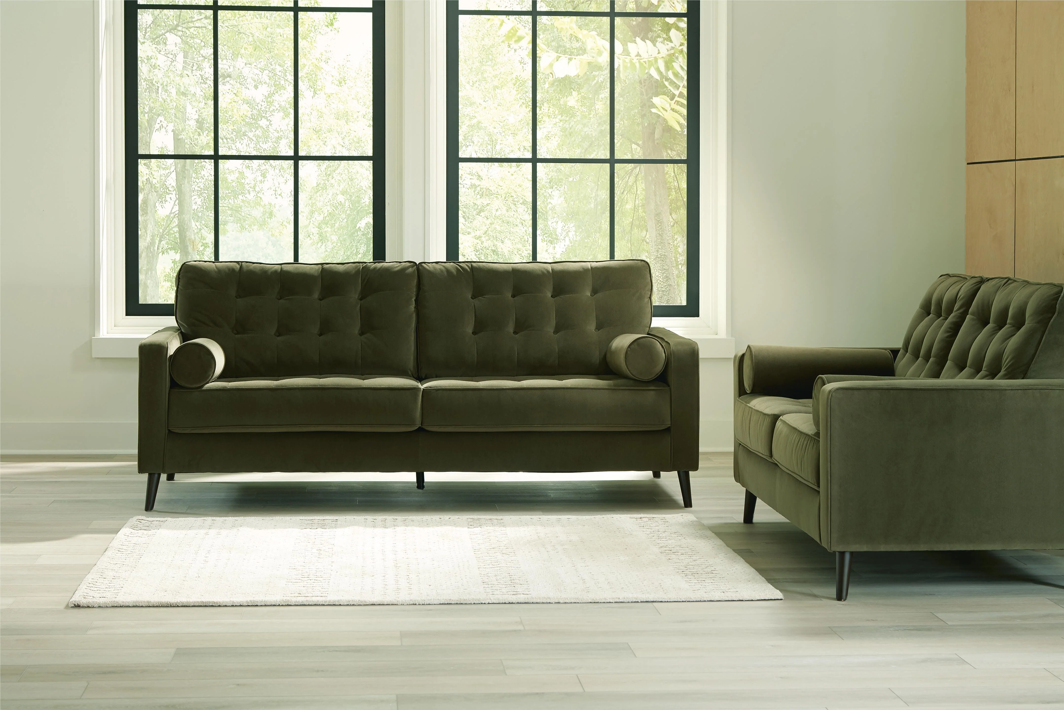 Reveon Lakes Living Room Set - Image 2