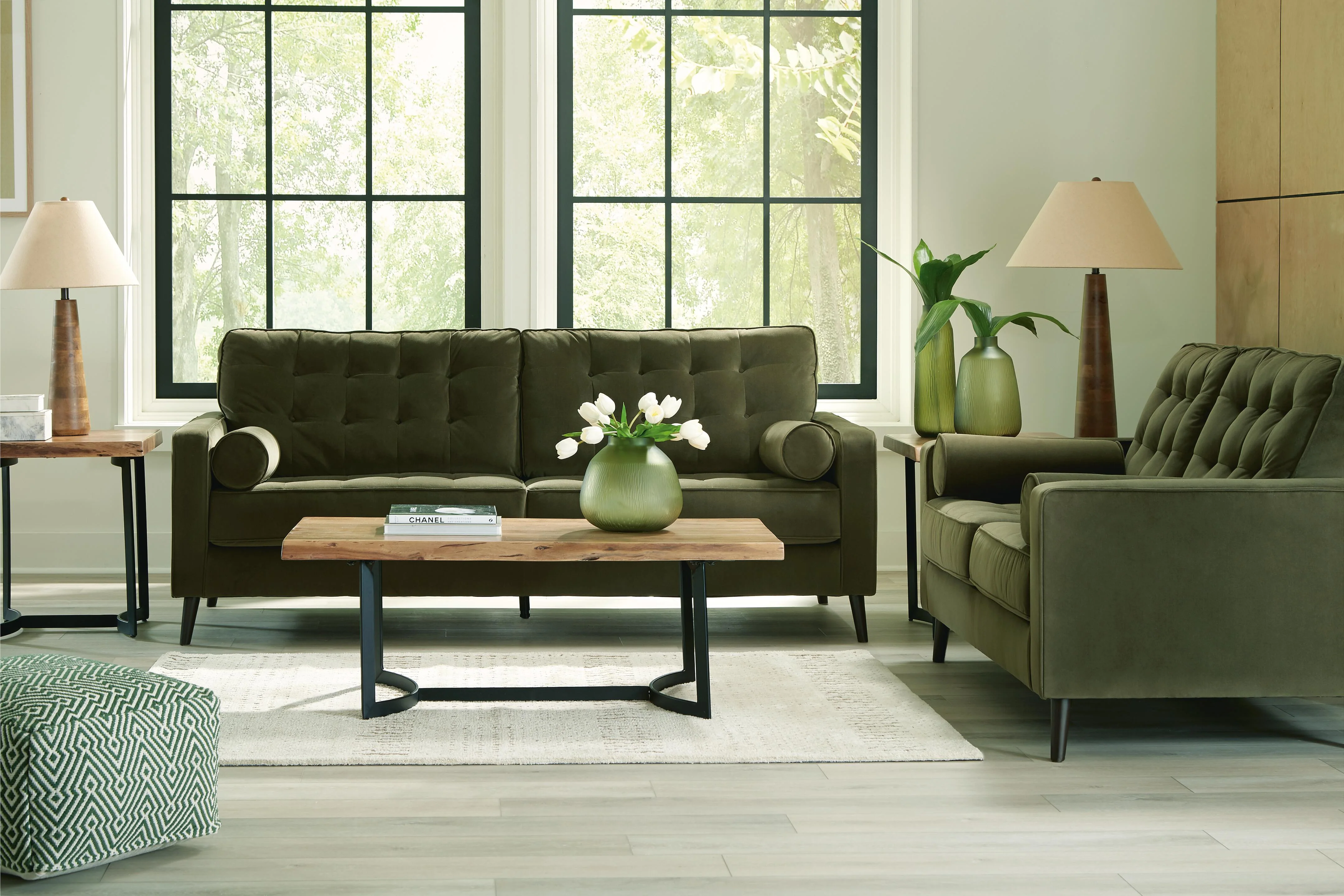 Reveon Lakes Living Room Set - Image 3