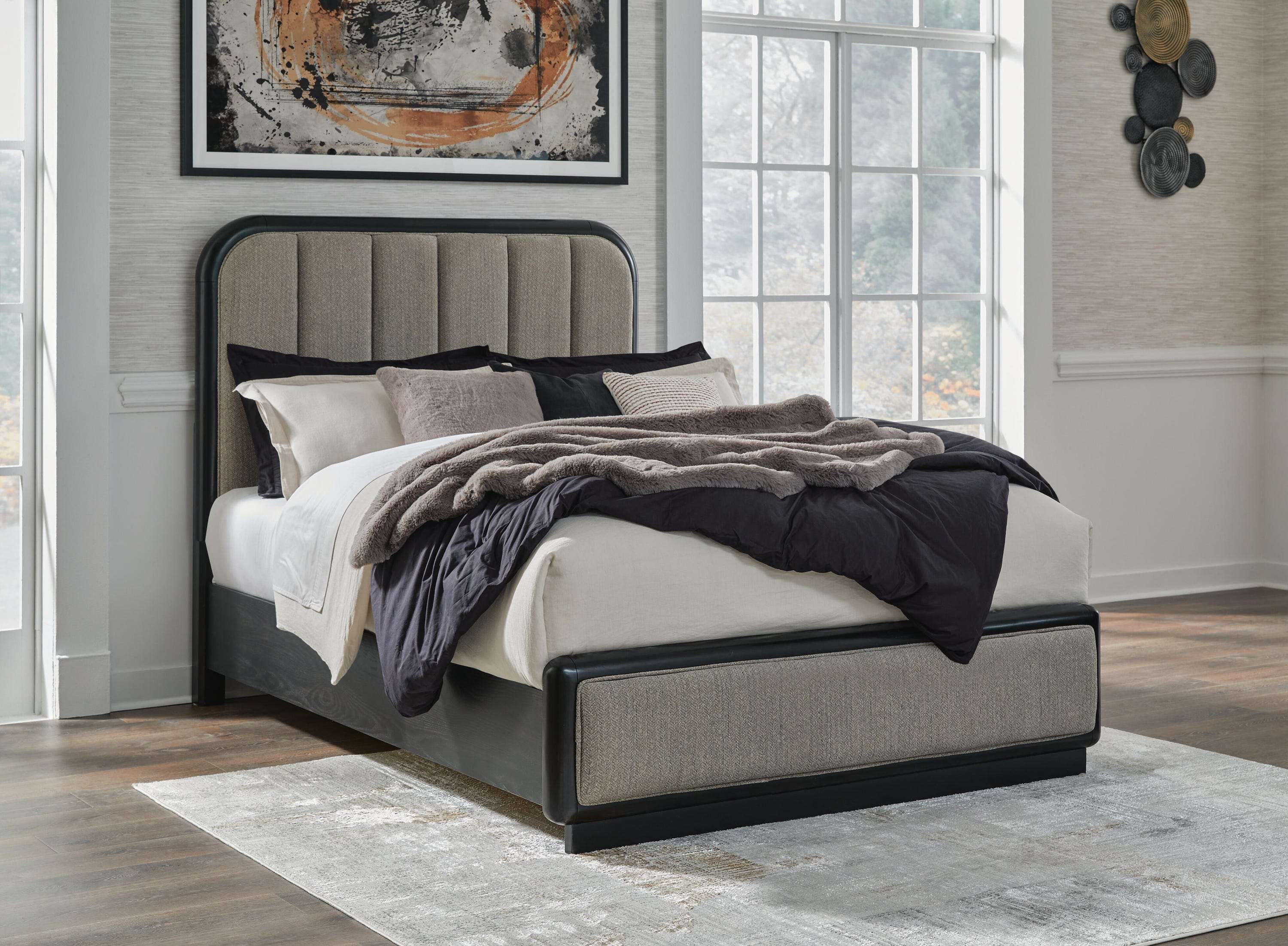 Rowanbeck Upholstered Bed - Image 2
