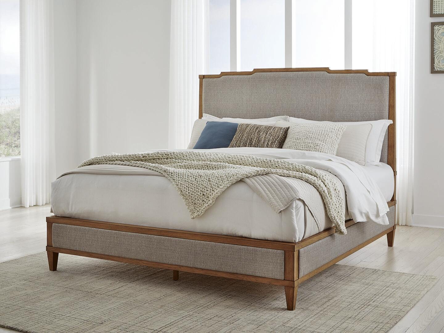 Sharlance King Upholstered Bed - Image 2