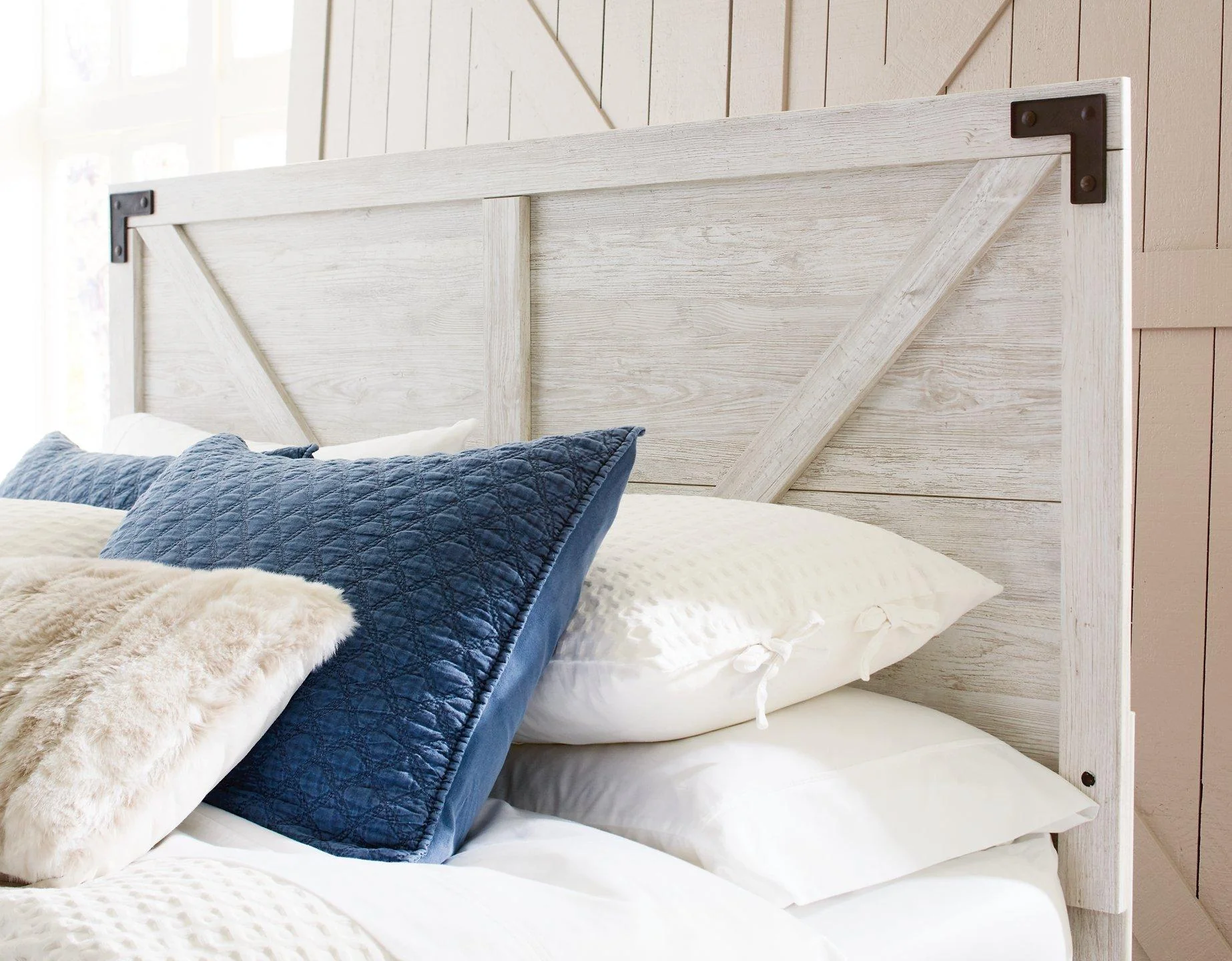 Shawburn Crossbuck Panel Bed - Image 52