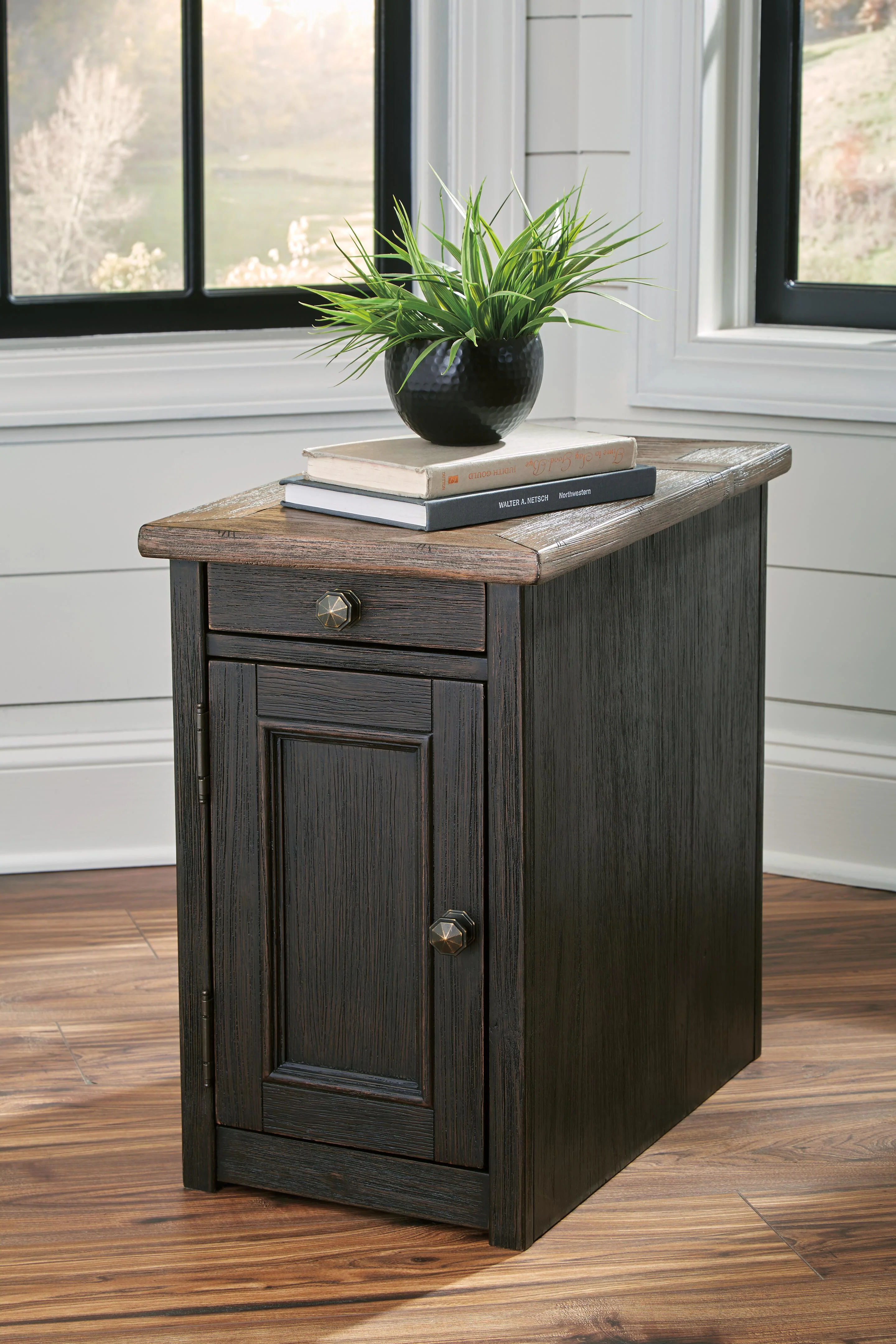 Tyler Creek End Table Set - Image 8