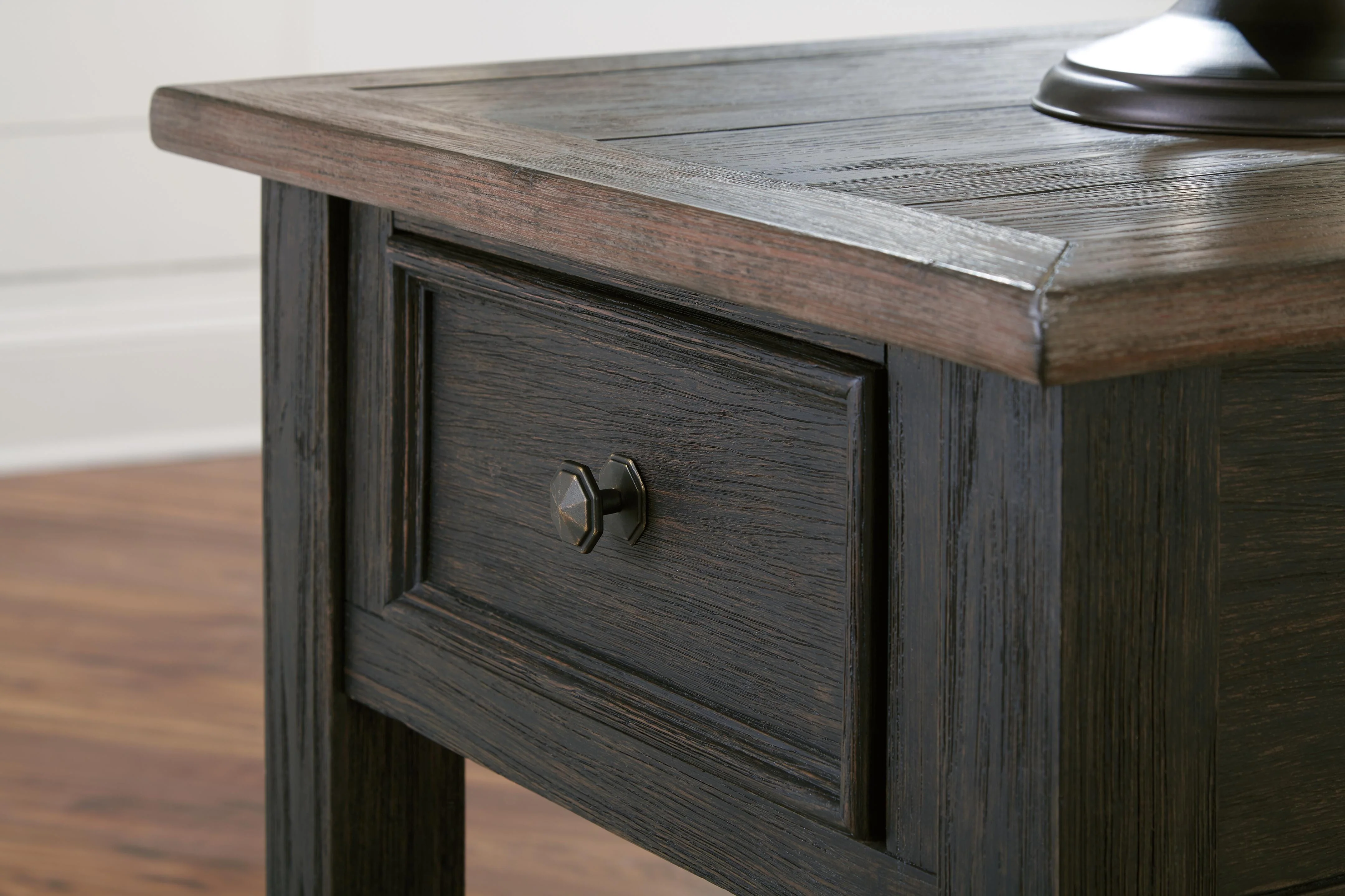 Tyler Creek Occasional Table Set - Image 11