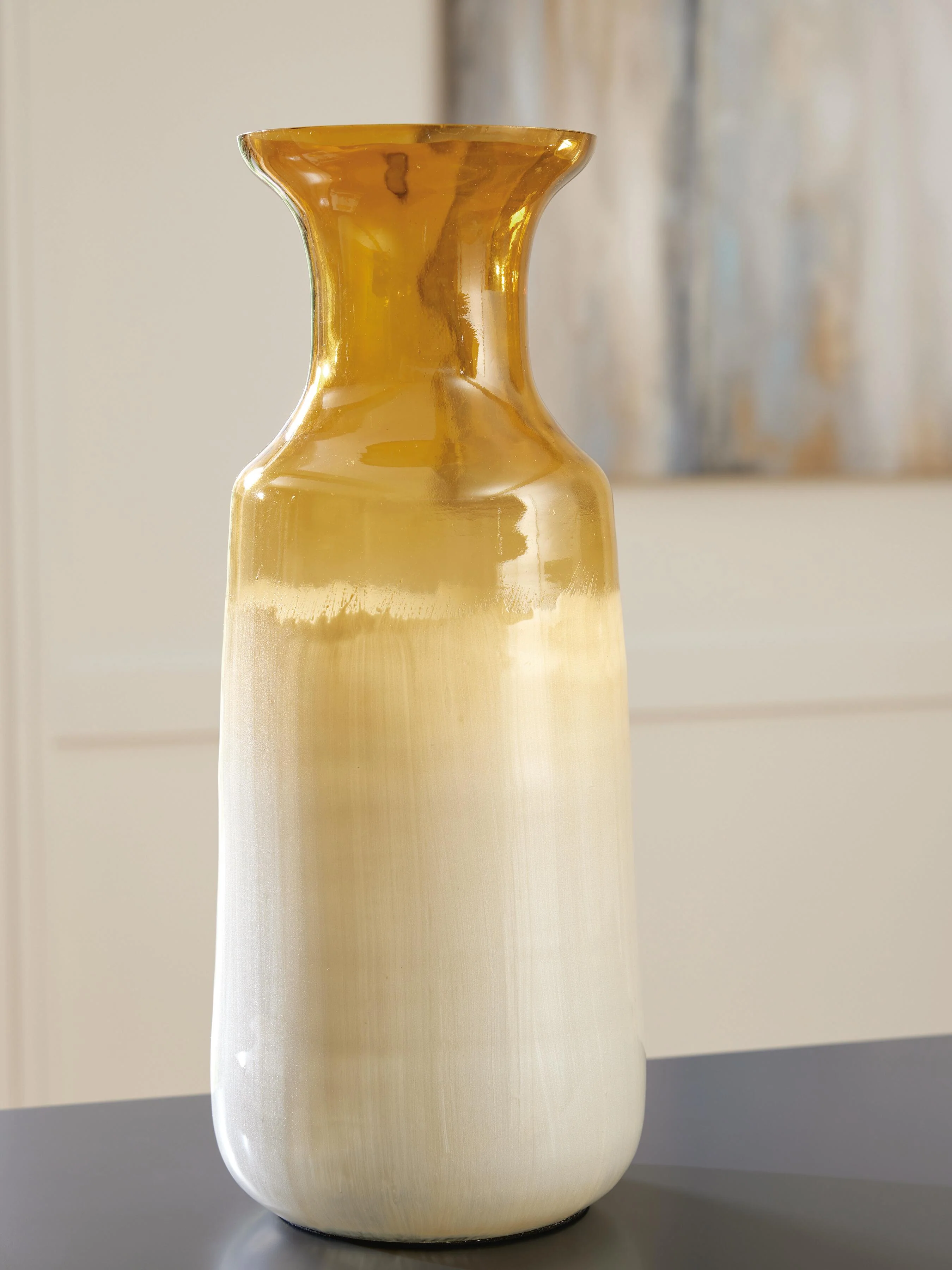 Wynburg Vase - Image 6